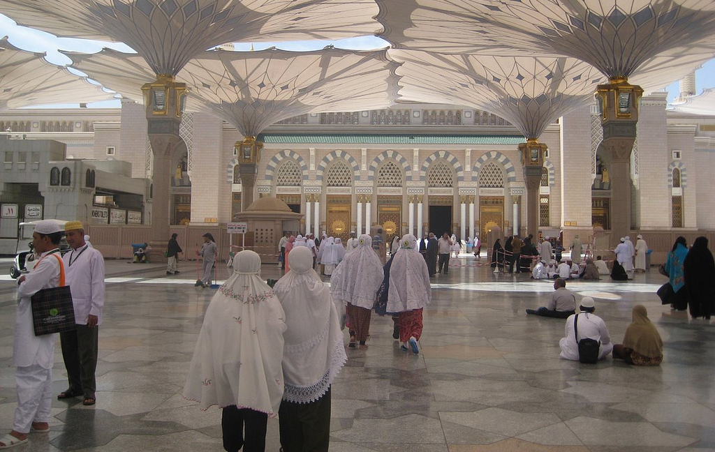 Mahram Rules for Women performing Hajj and Umrah